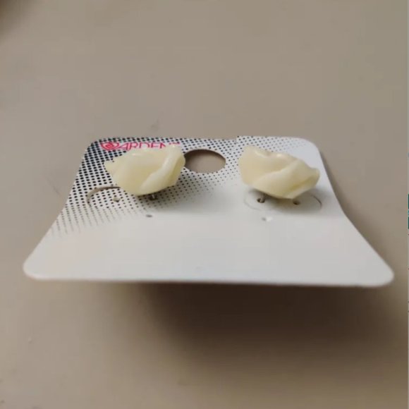 Earrings Bundle - Picture 3 of 4